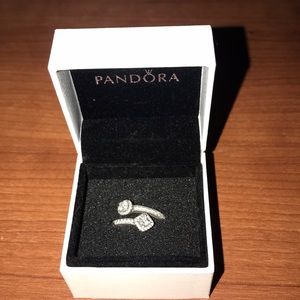 Pandora Abstract Elegance Ring